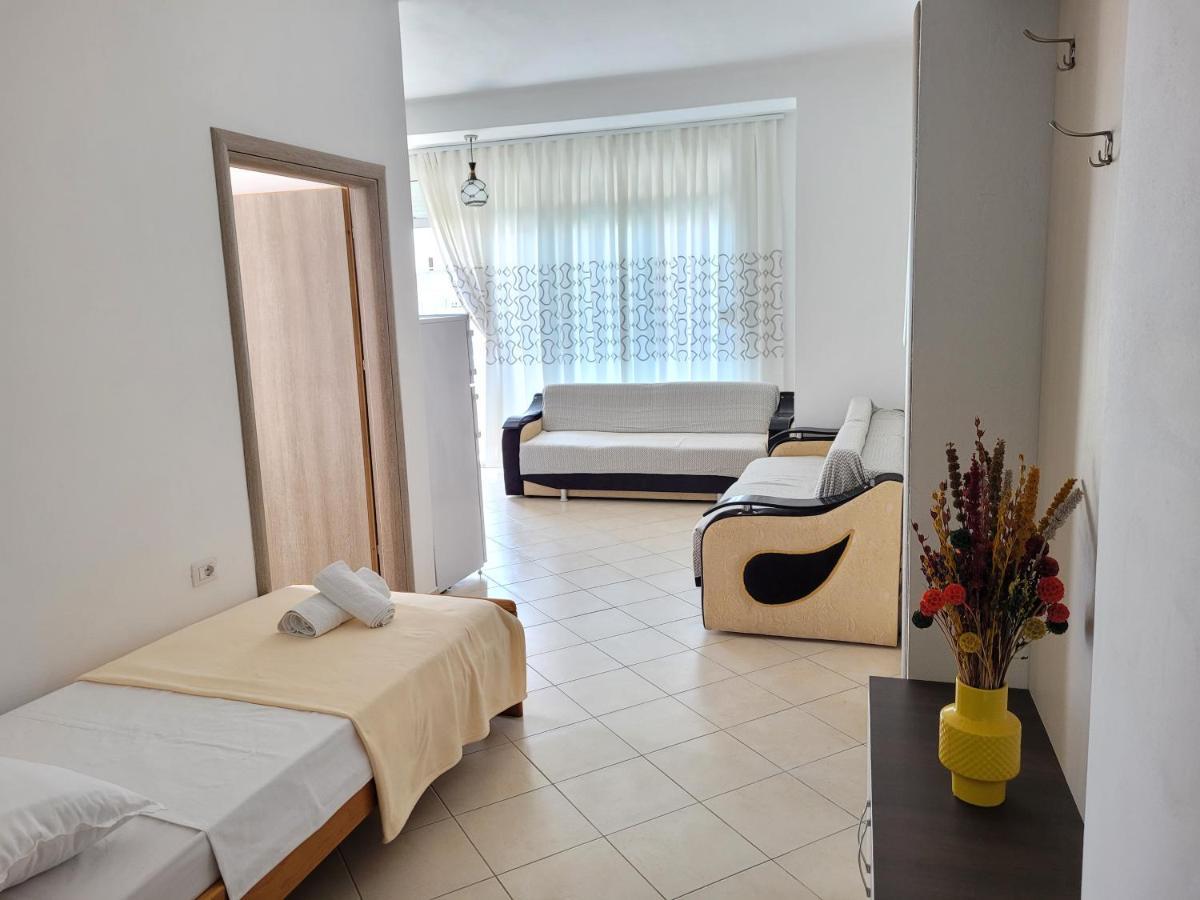 Parid Appartments Sarandë Buitenkant foto
