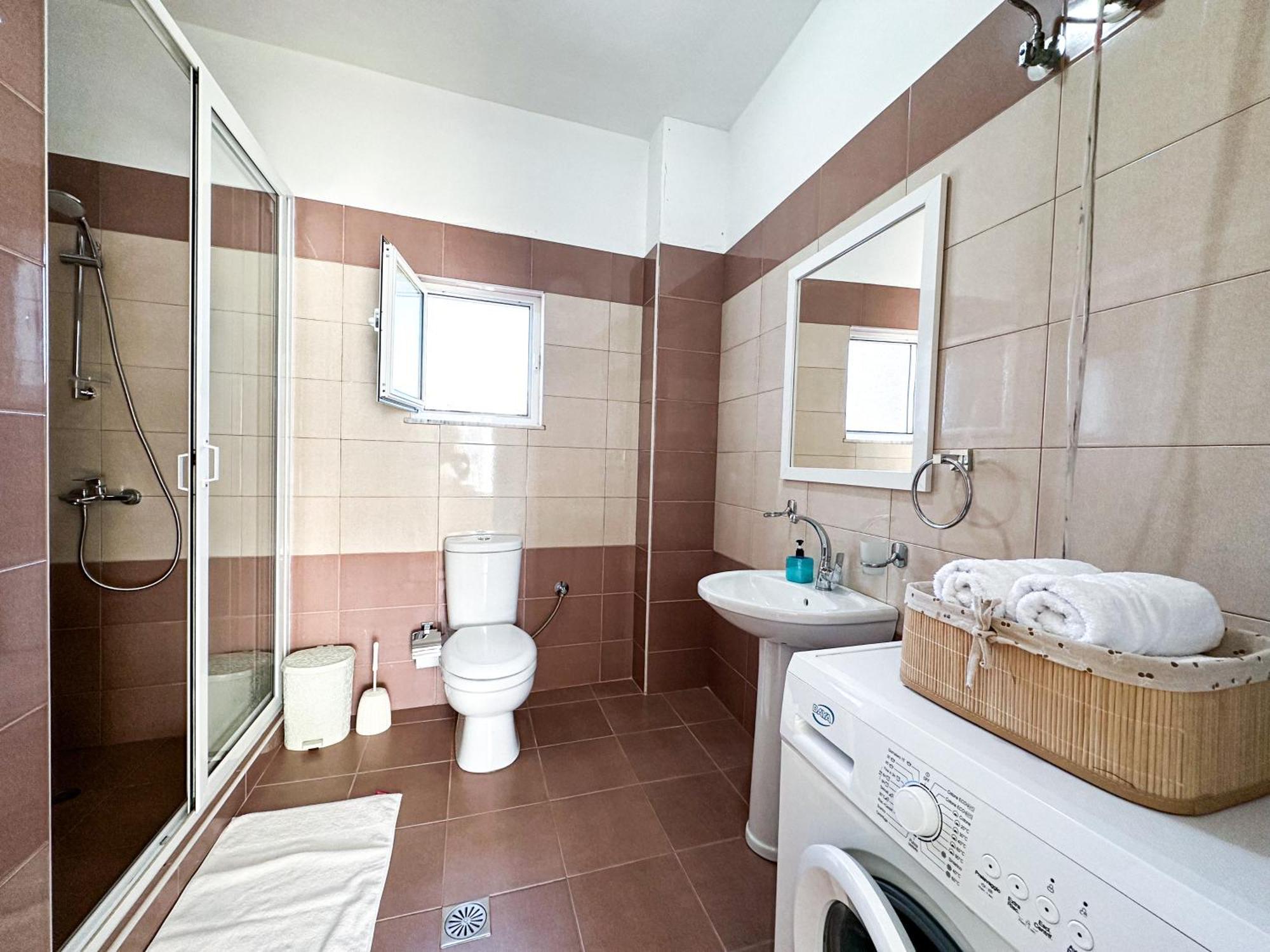 Parid Appartments Sarandë Buitenkant foto